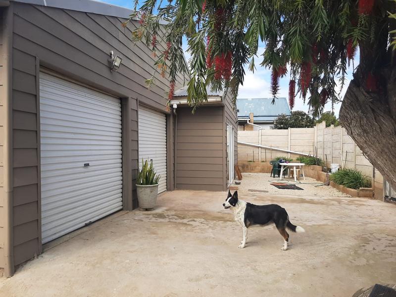 4 Bedroom Property for Sale in Albertinia Western Cape